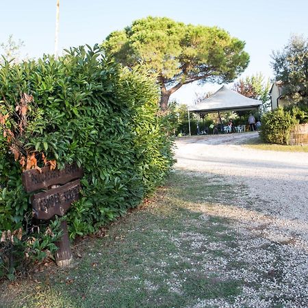 Agriturismo Poggetto Larciano Luaran gambar